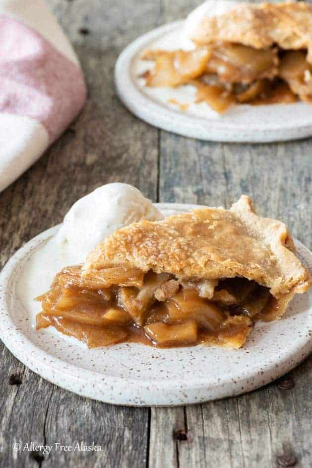 Easy Apple Pie (Vegan and Gluten Free Substitutions) - Spoonful of Flavor