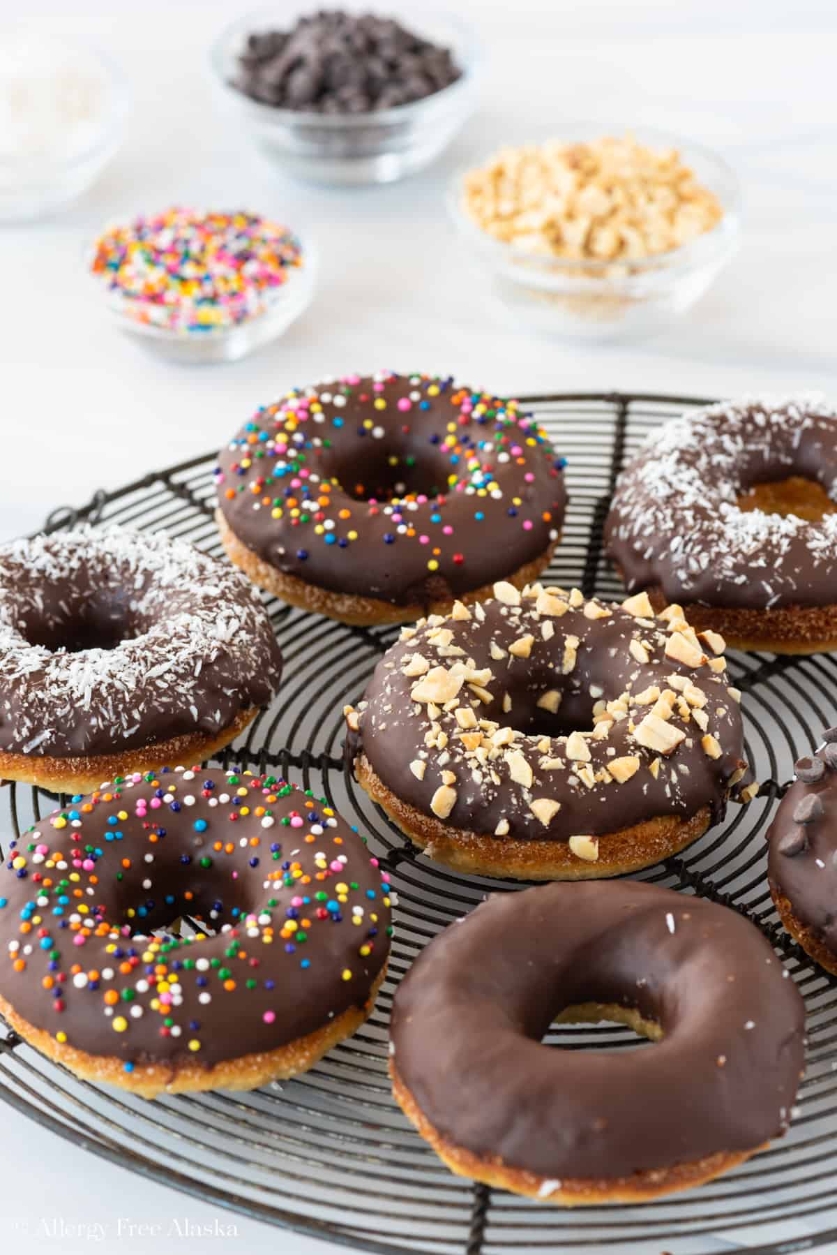 https://www.allergyfreealaska.com/wp-content/uploads/2022/03/almond-flour-donuts.jpg